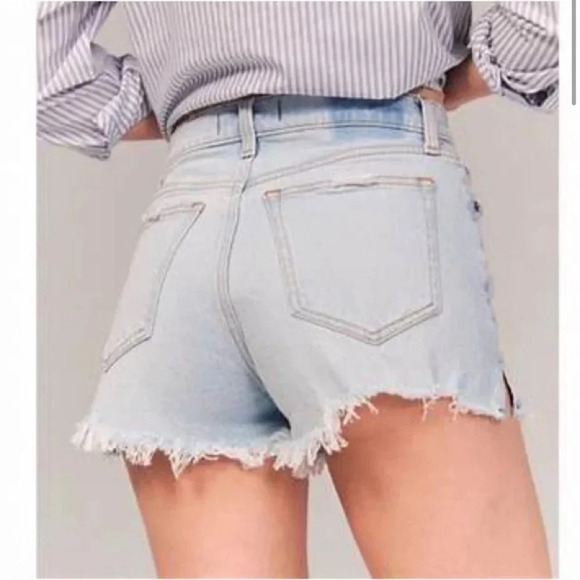 Abercrombie & Fitch "The Mom Short" High Rise Curve Love Size 35/20 - Picture 1 of 8
